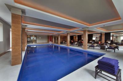 Interior_Pool