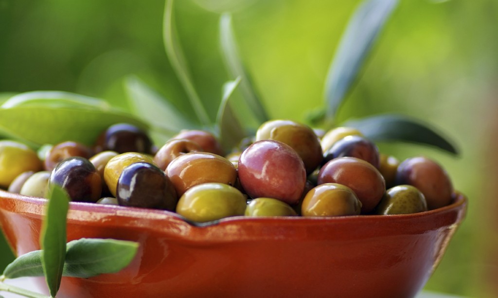 Olives - iStock_000007337789_Medium